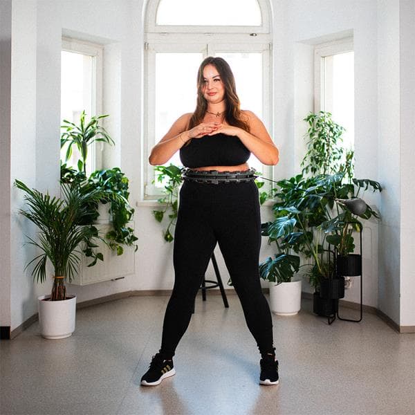 HHW12 PLUS KOKO HULA HOP MUSTA ULKOISTA JA HMS PAINOA