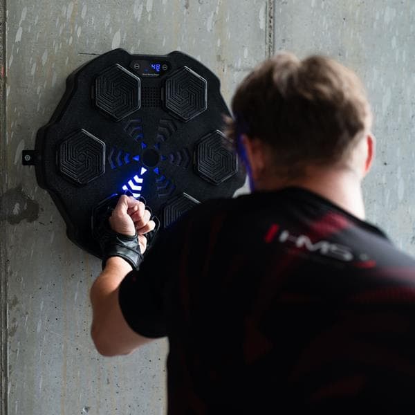 TB02 ELEKTRONISK BLUETOOTH BOXNINGSMÅL MED MUSIK OCH HMS-HANDSKAR