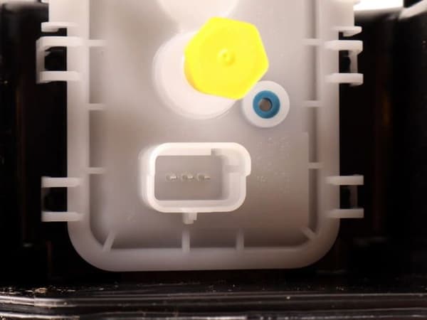 Reservoir för FAP-tillsats Cerine Berlingo III DS5 Peugeot 5008 Partner III 1.6 2.0 HDI EHDI BlueHDI 9803597780 1613704480 1612776080
