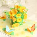 Miniatyrbild 2 av 8: 3D Pop-up-hälsningskort med blommor - solrosor och fjärilar