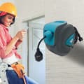 Miniatyrbild 3 av 3: Automatisk kabelrulle 20m - XMTECH - Plastlåda - Snurrande kabel 180°