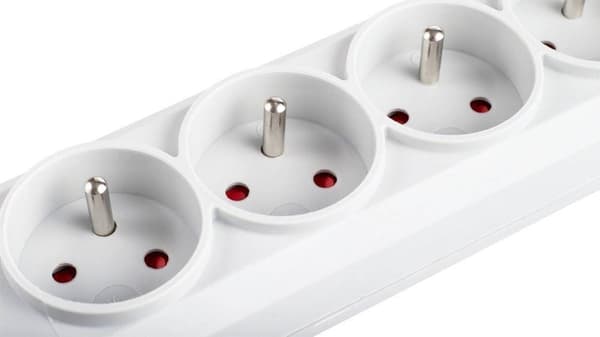 SURGE STRIP JATKOKAAPELI 3 m 5G VIRTALÄHTEELLÄ