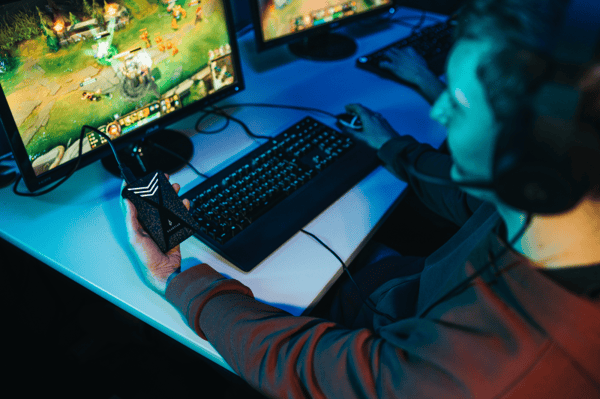 Surefire Gaming GX3 - Kiintolevy - Kiintolevy - 1 TB - Ulkoinen - USB 3.2 Gen 1 - Musta