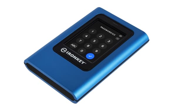 Kingston IronKey Vault Privacy 80 - SSD - krypterat - 3840 GB - extern (portabel) - USB 3.2 Gen 1 (USB-C kontakt) - 256-bit AES-XTS, FIPS 197 - TAA-k