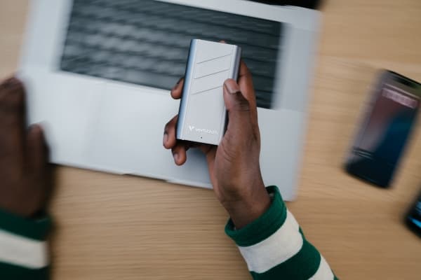 Verbatim TurboMetal SSD USB4 2TB, 2 TB, USB Type-C, USB4 Gen 2x2, 3700 MB/s, 40 Gbit/s, Sølv