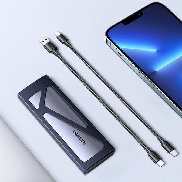 Ugreen Skivhus för 10 Gbps-enhet M.2 NVMe Med USB-C / USB-A Kablar - Svart