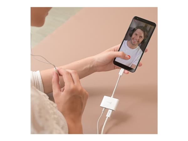 j5create JCA122 - USB-C til hodetelefonjakk / ladeadapter - 24 pin USB-C hann til 24 pin USB-C, 3,5 mm telefonjakk hunn - 8.2 cm - hvit - USB Power D