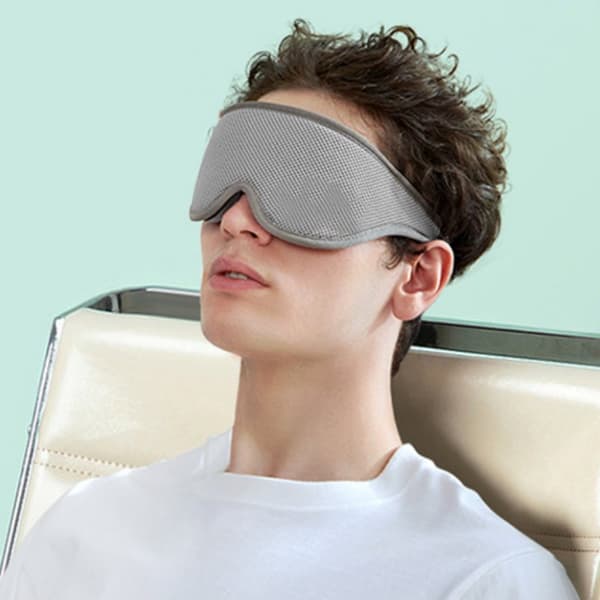 3D justerbar tryckavlastande nattsömn ögonmask med 1 par C-koppspackning