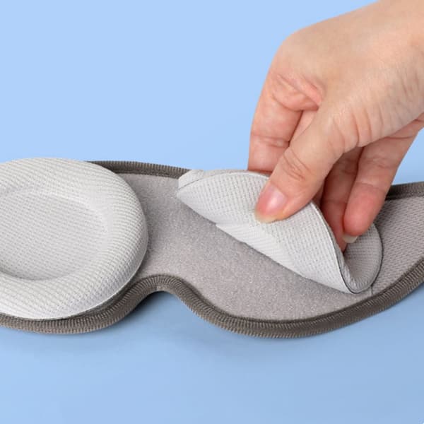 3D justerbar tryckavlastande nattsömn ögonmask med 1 par C-koppspackning