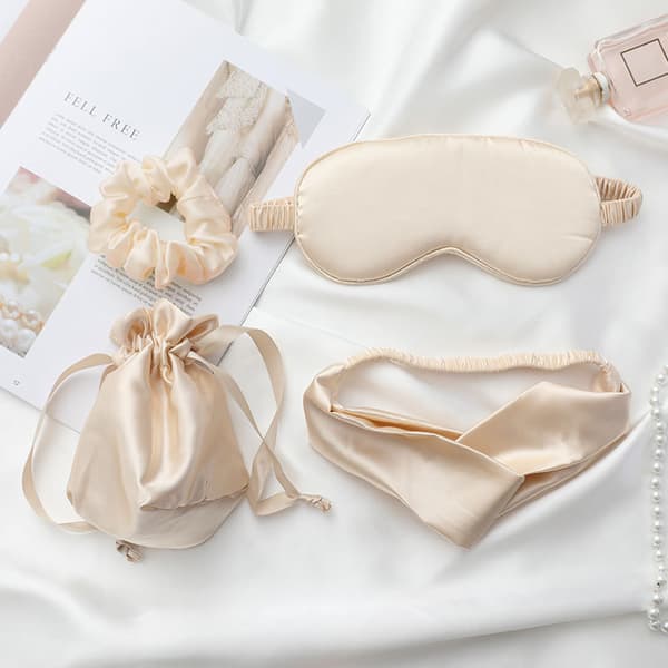 INF Silk-Like Sleep Eye Eye Mask 4-osainen setti äärimmäiseen mukavuuteen