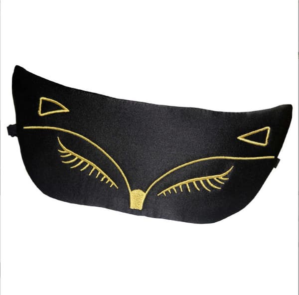 INF Broderad sovmask i siden
