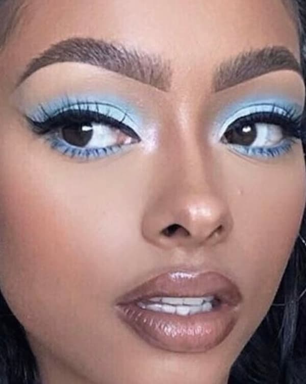 Calvin Klein Tempting Glimmer Sheer Creme EyeShadow-Baby Blue