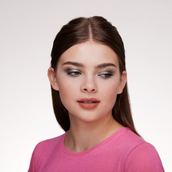 Essence - Ultra Soft Soft Touch Eyeshadow - 05 Secret Woods