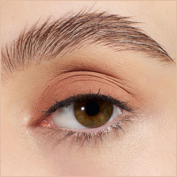 Ögonskugga - Essence - 01 Bare Bliss - Vattentålig - Matt Finish - Färg Nude Varm