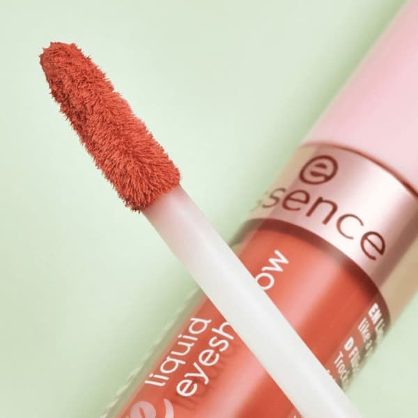 Essence - Flytande Ögonskugga Matt - 03 Peach Pop