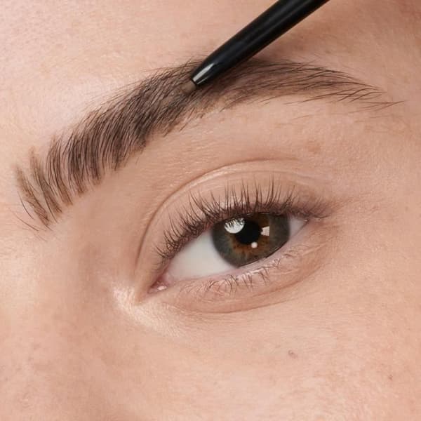 MAYBELLINE NEW YORK Indragbart ögonbryn Ultra Slim Eyebrow Pencil - High Precision Blond - 4,54g