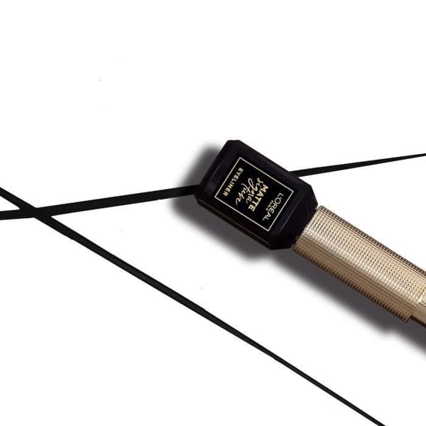 L'Oréal Paris - Matt Long-Wear Eyeliner Brush - Matt Signatur - Färg: Intense Black - 3 ml