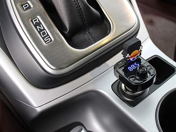 FM-sender X8 med bluetooth og handsfree