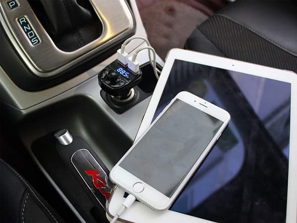 FM-sender X8 med bluetooth og handsfree