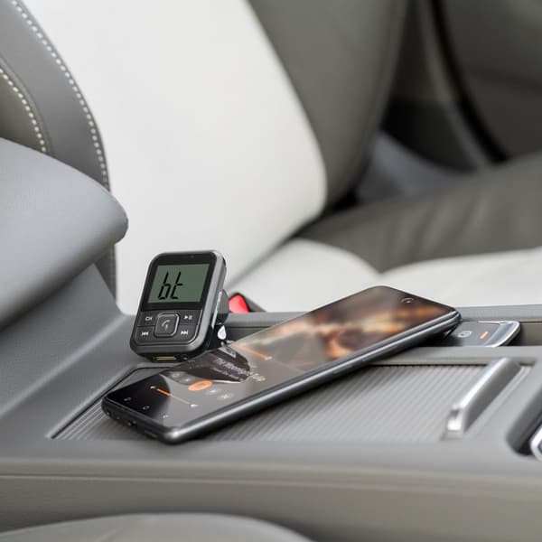 Bilsender med Bluetooth-funktion og USB-port