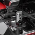 Pikkukuva 2 / 2: FM-lähetin USB:llä ja muistikortinlukija autoon