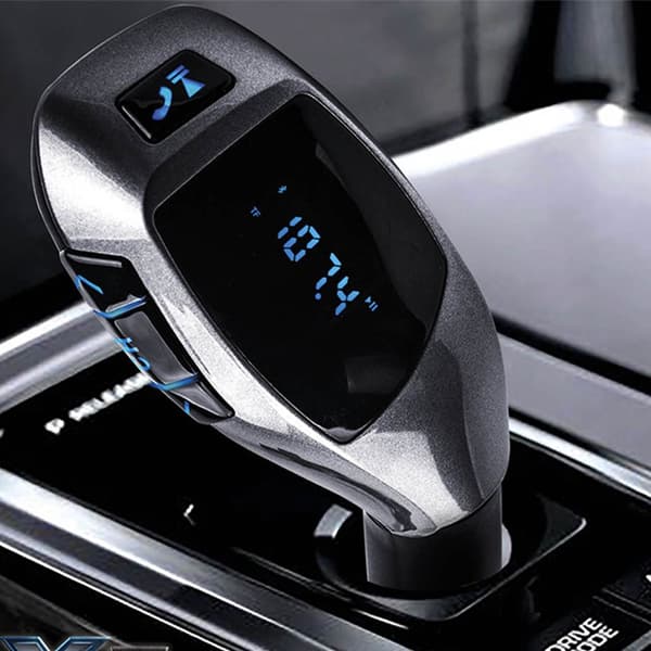 Bil mp3-spelare kort / U disk mobiltelefon bluetooth handsfree samtal FM-sändare biltillbehör