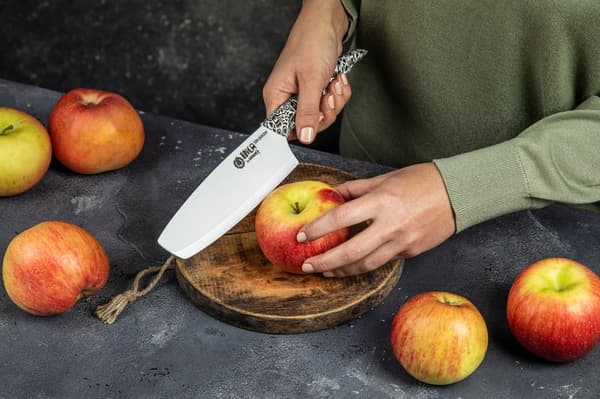 Samura INCA 6,5" Nakiri Kniv - Premium Hvid Zirconia Keramisk Klinge, Ekseptionelt Japansk Stål til Præcisionsskæring i Kulinarisk Mesterskab