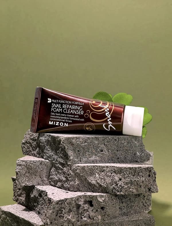 Mizon Snail Repairing Foam Cleanser 60ml