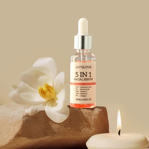 5 In 1 Fade fine lines Kiinteyttävä kasvoseerumi Kosteuttava kirkastava vitamiini