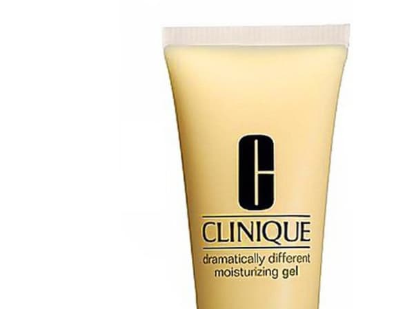 CLINIQUE DRAMATICALLY DIFFERENT MOISTURIZING LOTION SKIN TYPE III - IV 50ML