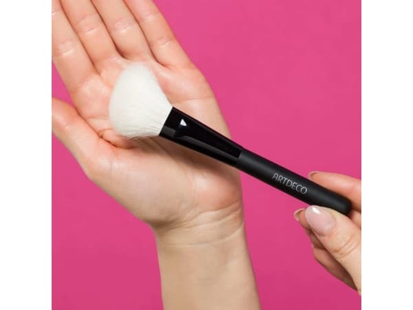 Artdeco Premium Blusher Brush - - 1 Piece