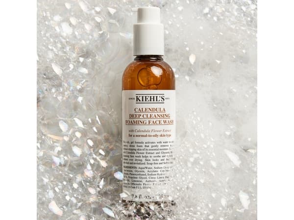 Kiehl's Calendula Deep Cleansing Foaming Face Wash 230ml, WOMEN FACE, 230 ml, Calendula Calendula er hentet som olje fra ringblomsten. Takket være si