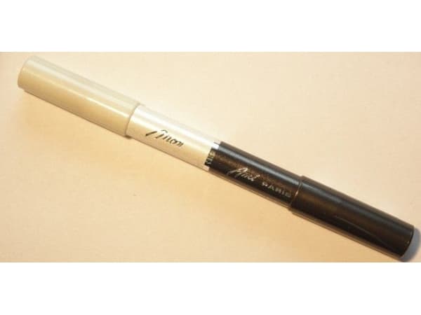 Mon Ami Eyeliner No. 17 white/black