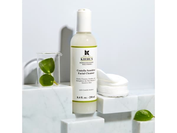 Kiehl's 3605971864865, Unisex, Sensitiv hud, 250 ml, Flaske, Centella Asiatica Extract Centella Asiatica Extract er avledet fra Centella Asiatica, en