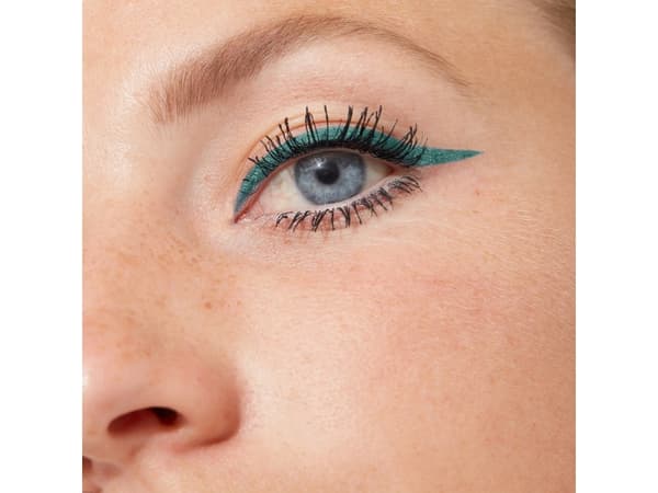 Gosh Velvet Touch vedenkestävä rajauskynä - Lady - 1 g