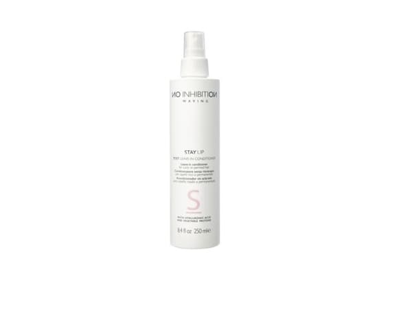 Milk Shake Re-Texturizing Spray Balsam för lockigt hår Milk Shake No Inhibition Re-Texturizing Stay Up 250 ml
