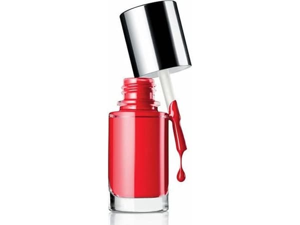 Clinique CLINIQUE_A Different Nail Enamel nail polish 07 Red 9ml