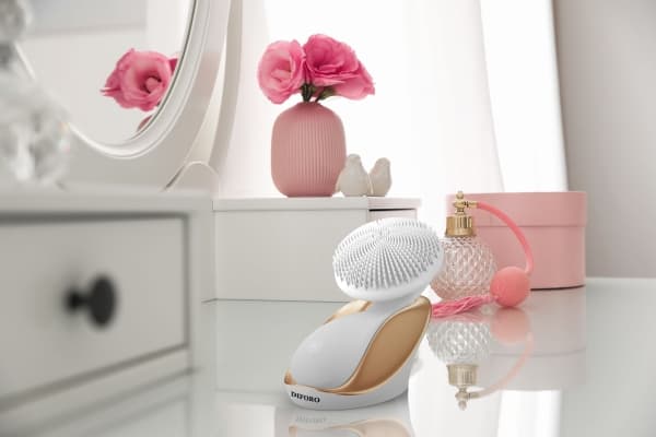 DIFORO_Arum sonic face brush Gold