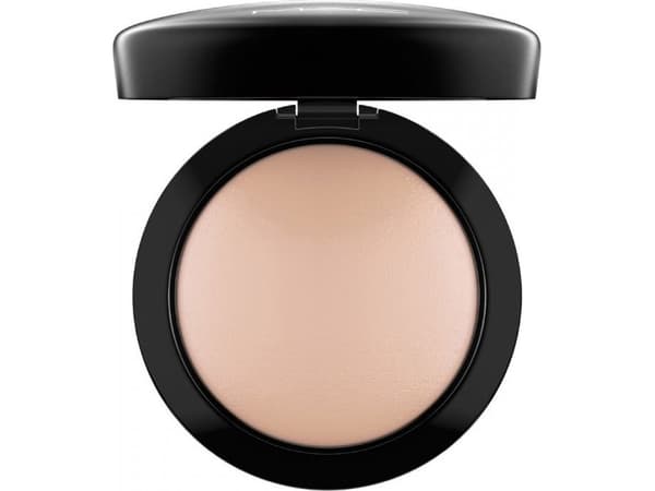 MAC MAC, Studio Fix, Compact Foundation, Light Plus, 8 g For Women