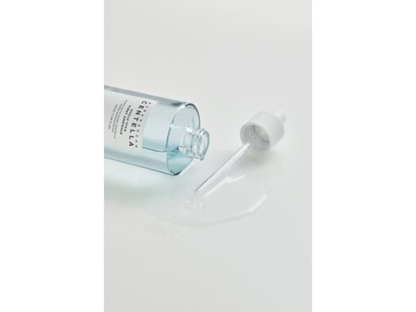 SKIN1004 Madagaskar Centella Hyalu-Cica Første ampulle 100 ml