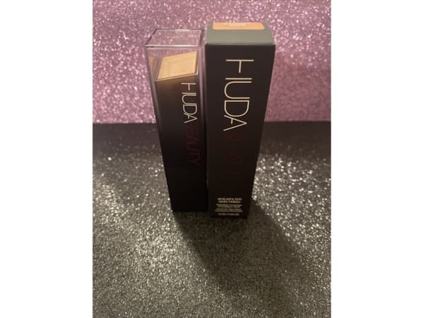 Huda Beauty Huda Beauty, FauxFilter, Foundation Stick, 210G, Amaretti, 12.5 g For Women