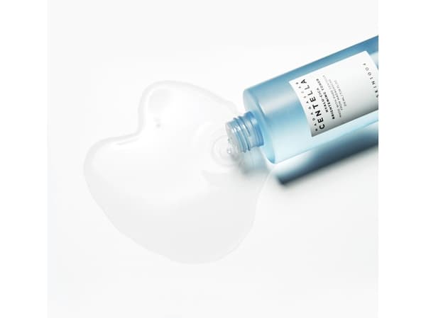 SKIN1004 Madagaskar Centella Hyalu-Cica kirkastava kasvovesi 210 ml