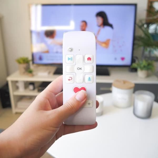 SÖNDAG - Söndag Box Familjer - Fjärrkontroll och box för att ansluta till TV - Foto- och videodelning
