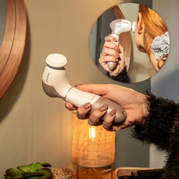 Cecotec Facial brush with 9 brush heads for face, body and feet with 360° swivel, ergonomic design and travel pouch.