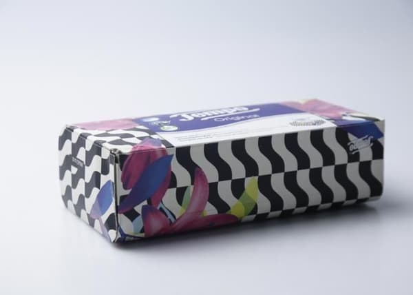 Vitbox med vita näsdukar 4 lager - 100 ark - Slumptumör