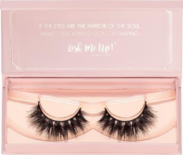 LASH ME UP! _False Eyelashes false eyelashes on the Hug Me! 1 pair