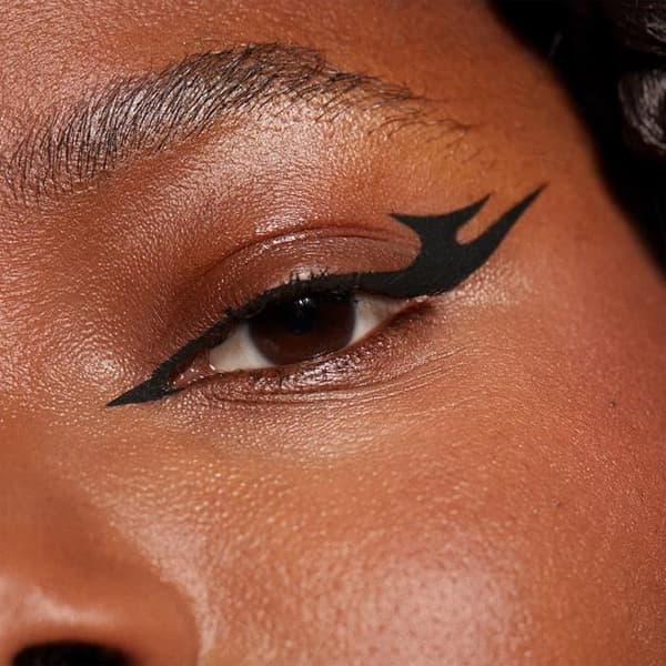3INA MAKEUP - Flytande Matt Eyeliner i Svart med Ultra-Precis Spets - Hög Pigmentering för Känsliga Ögon - Vegansk - Djurtestad Fri