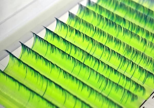 Färgade ögonfransar 8-13mm böjda D OMBRE NEONGRÖN