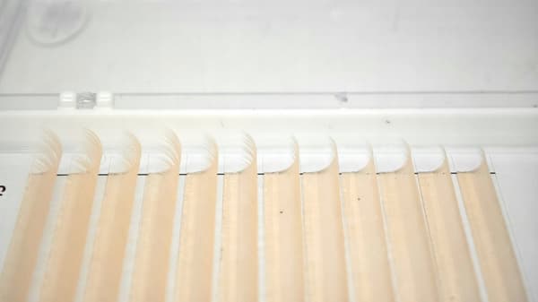 Färgade ögonfransar 8-13 mm, böjda D, 12 remsor, BEIGE