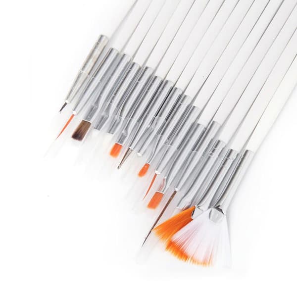 Set med penslar för nageldekorationer - 15 st